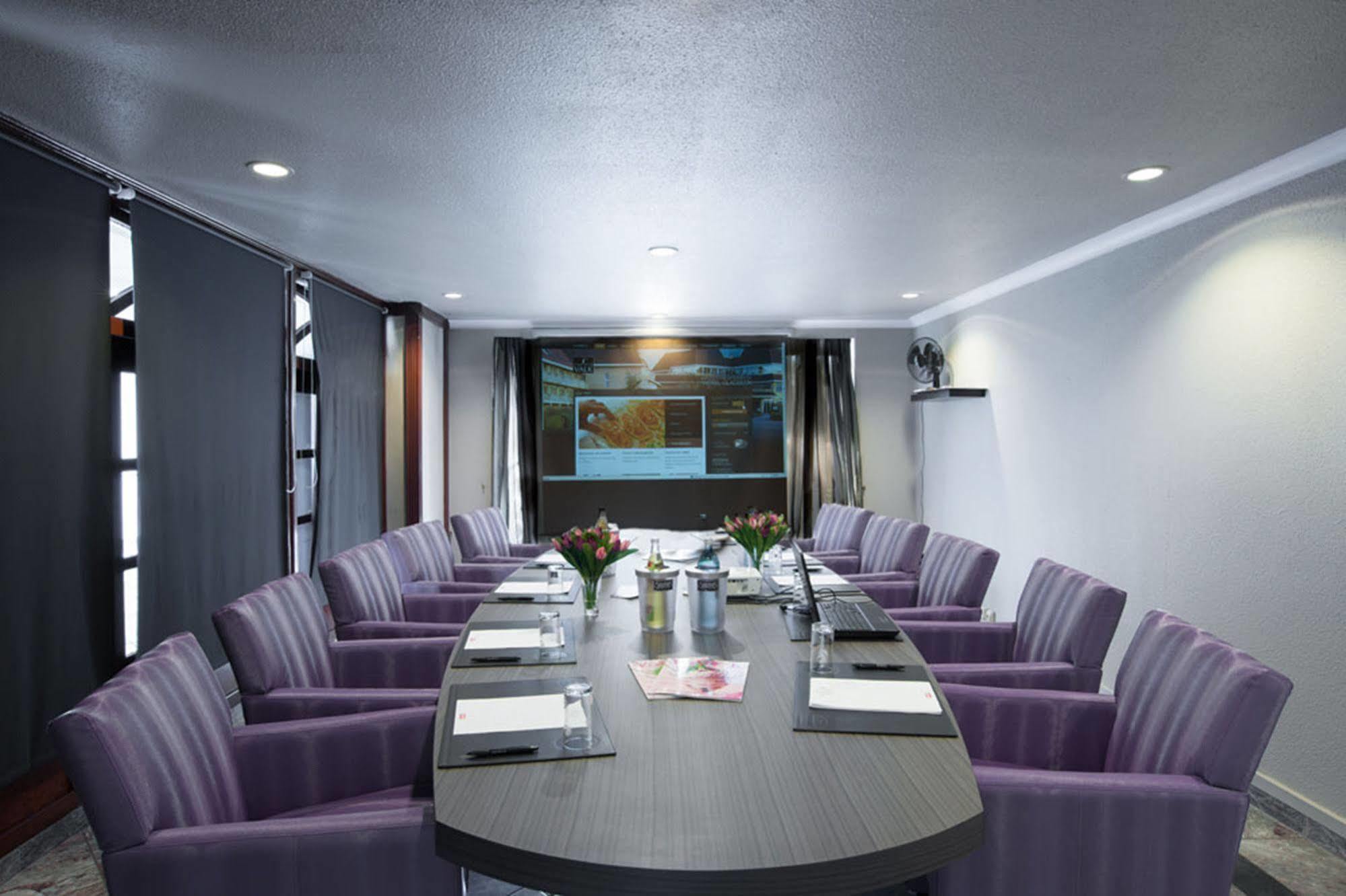 Hotel Gladbeck Van Der Valk מראה חיצוני תמונה